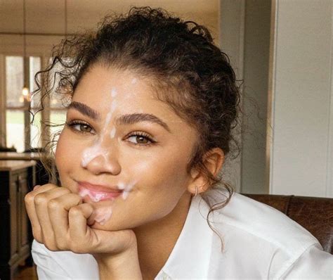 Zendaya Coleman Fakes (86 Photos of Nude Fakes  .